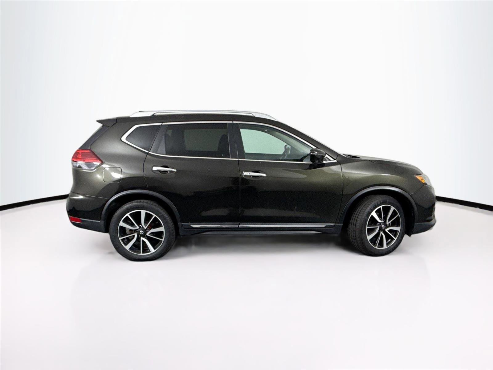 Used 2017 Nissan Rogue SL w/ SL Premium Package image 5