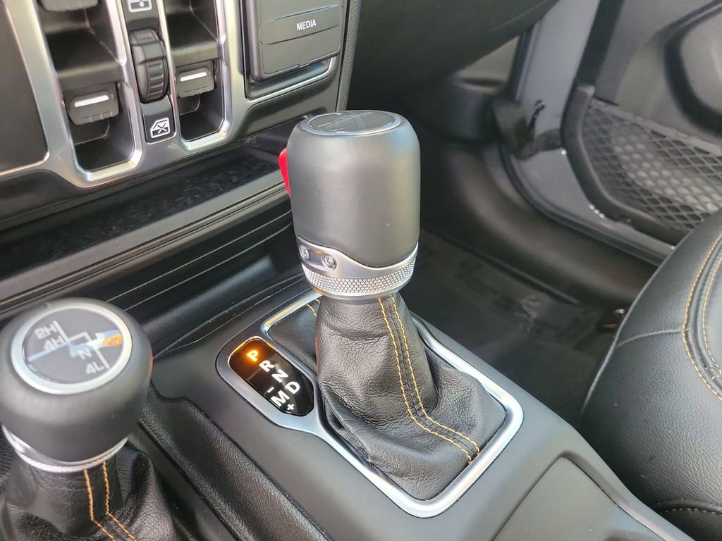 Used 2022 Jeep Gladiator Overland image 23