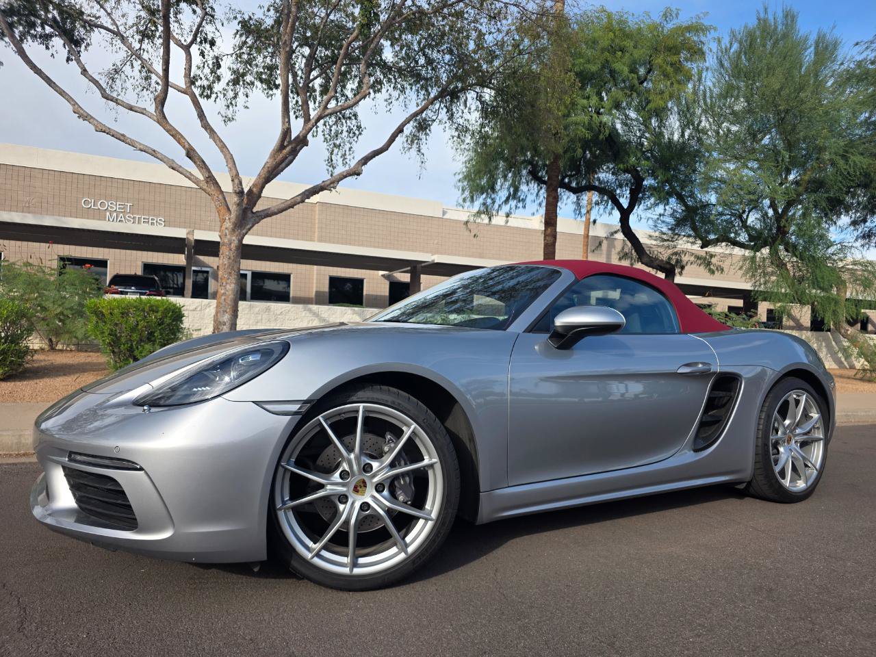 Used 2019 Porsche 718 Boxster RWD image 2