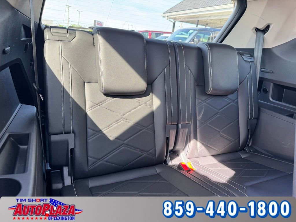 Used 2025 Volkswagen Atlas SE AWD/4WD image 45