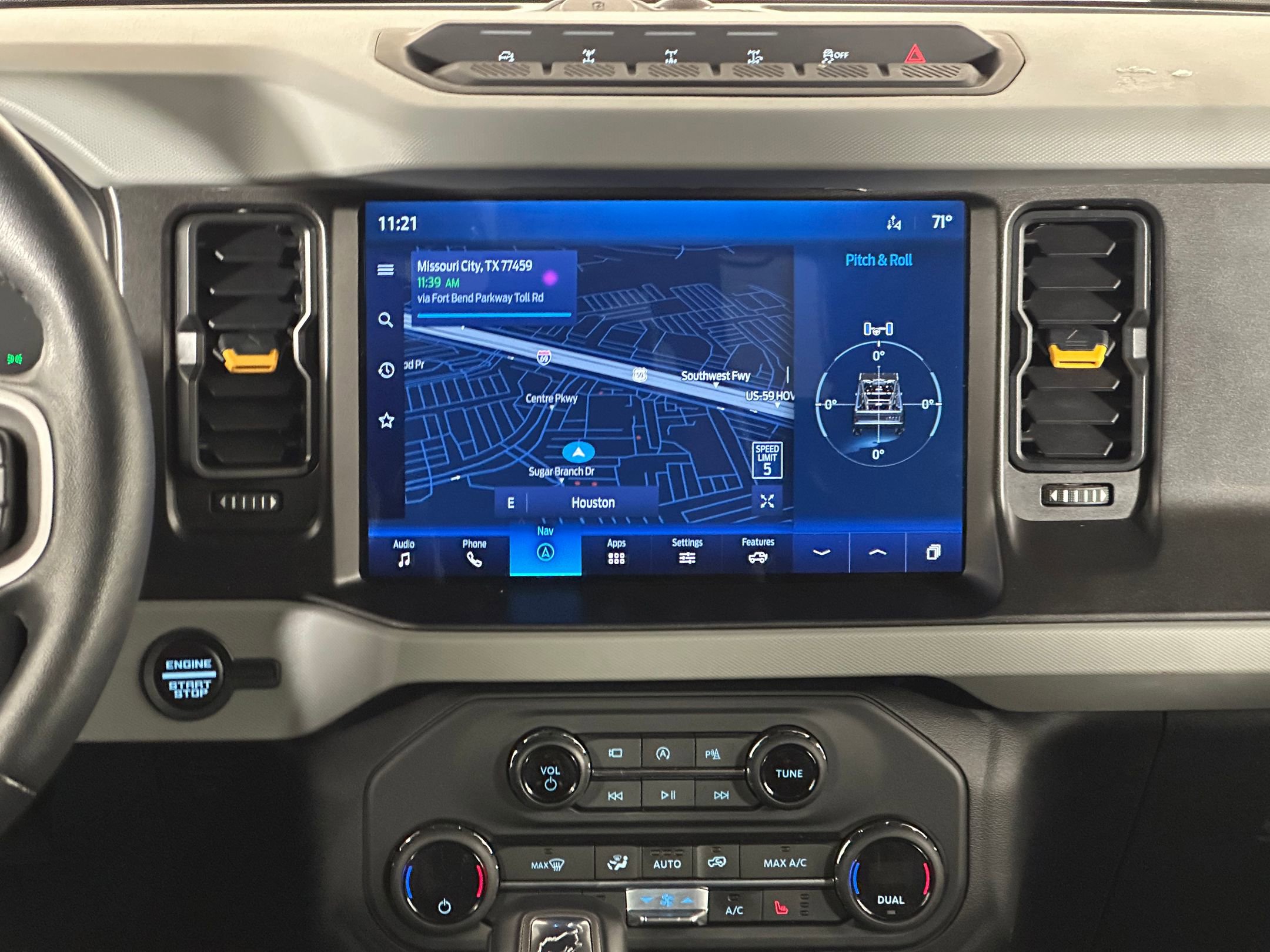 Used 2023 Ford Bronco Badlands image 23