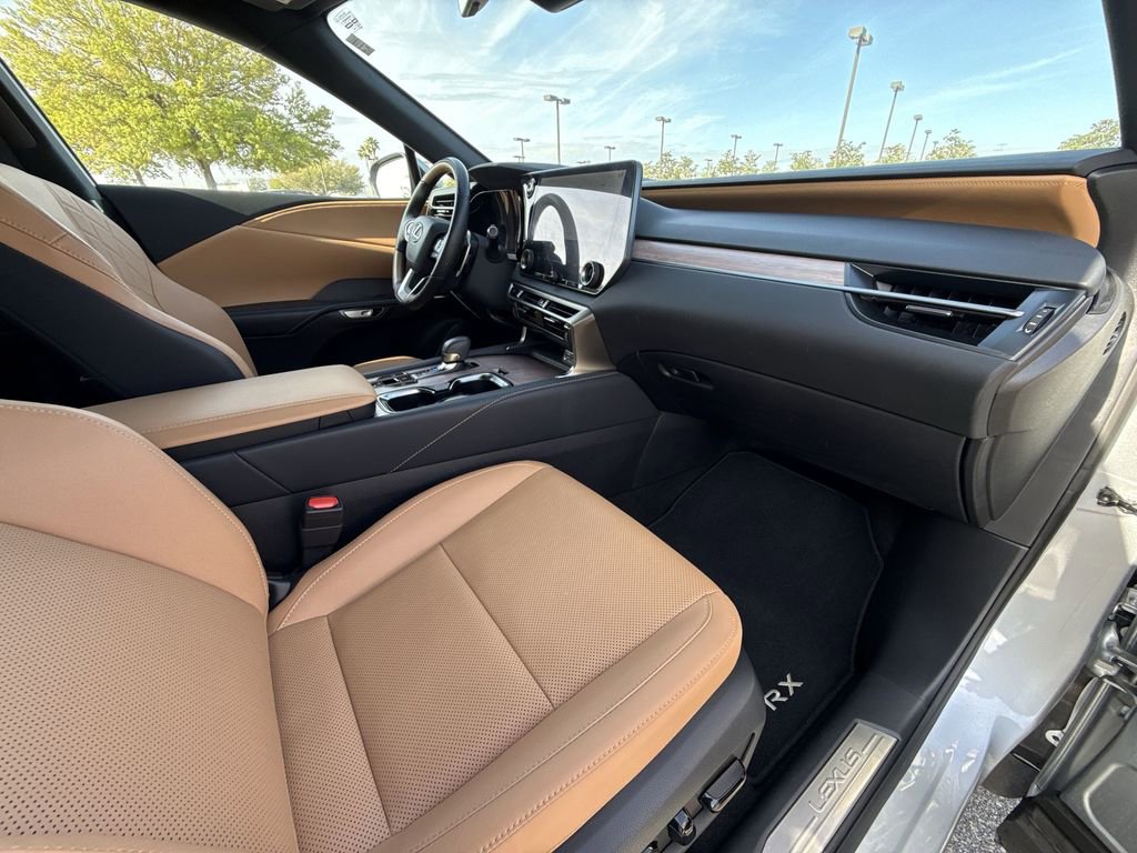 Used 2025 Lexus RX 350 Premium w/ Accessory Package (Z1) image 15