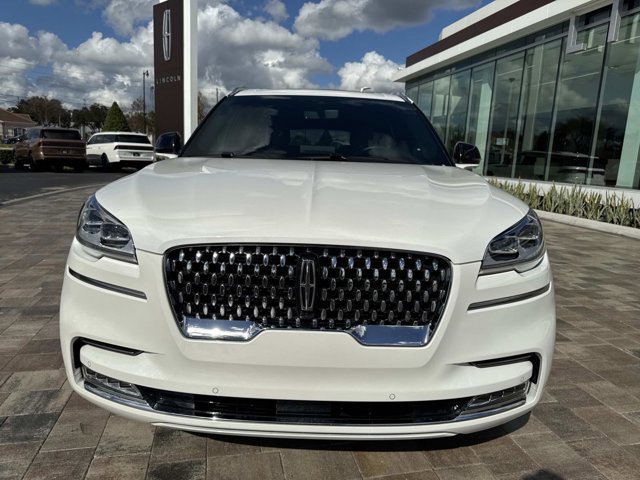 Certified 2024 Lincoln Aviator Black Label w/ Class IV Trailer Tow Package image 7