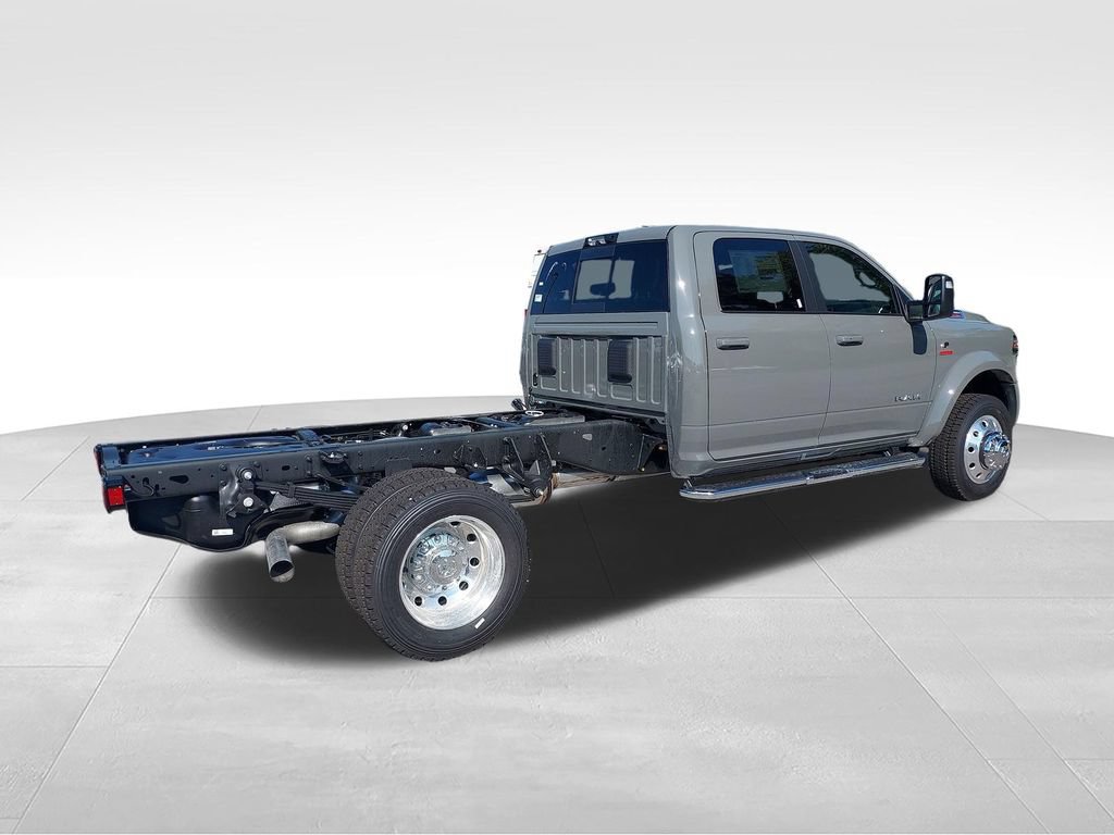 New 2027 RAM 5500 4x4 Crew Cab w/ Laramie Trim Package image 5