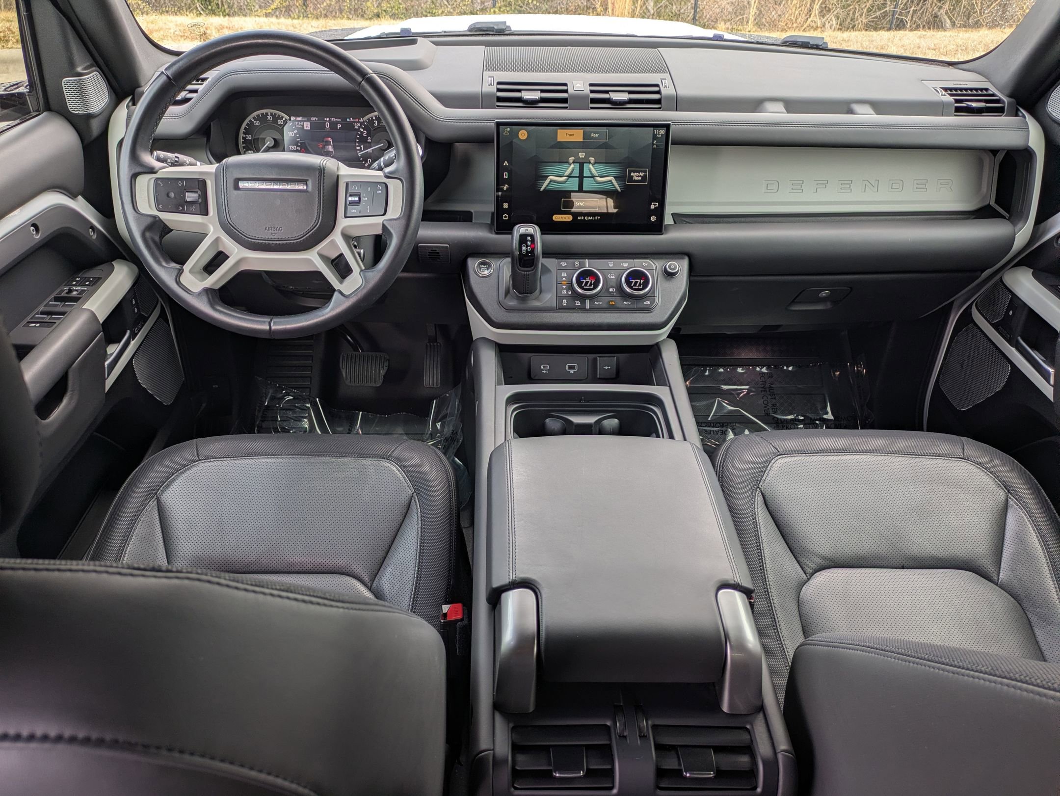 Certified 2023 Land Rover Defender 130 X-Dynamic SE image 25