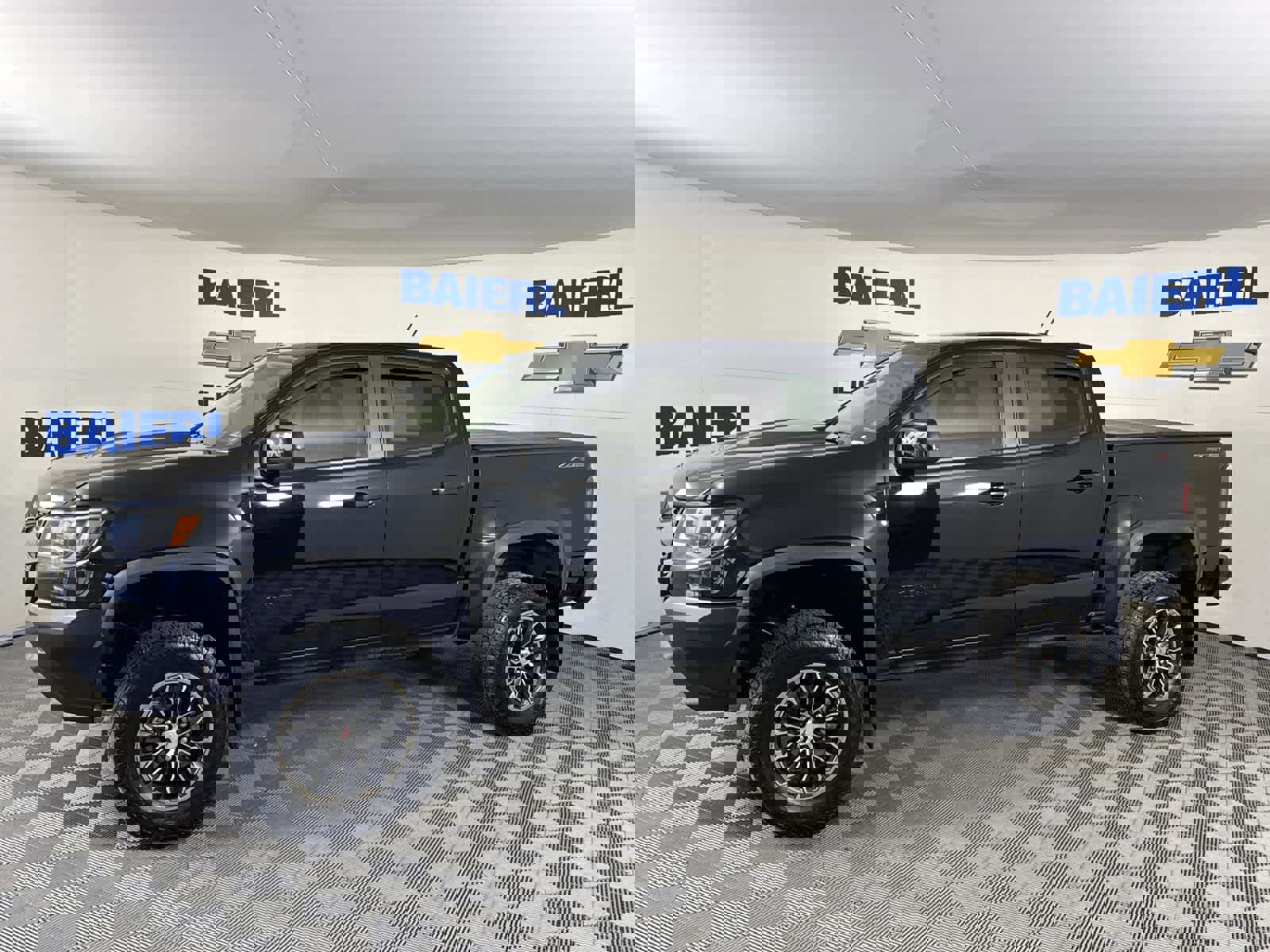 Used 2017 Chevrolet Colorado ZR2 image 2