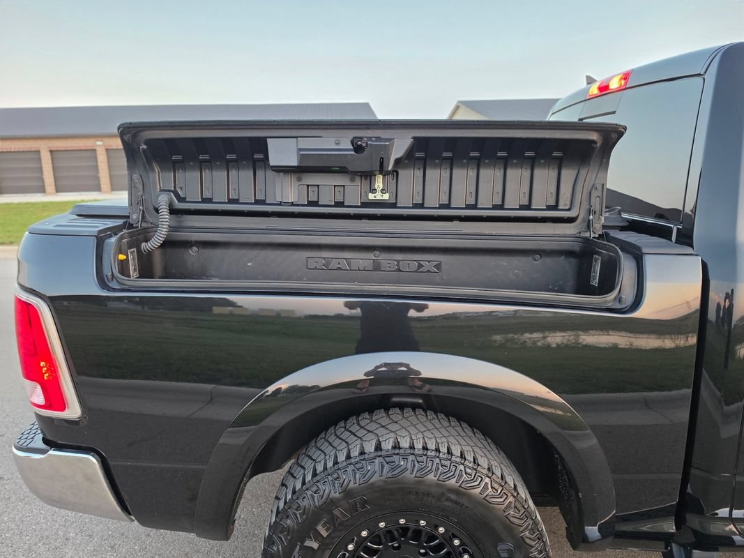 Used 2018 RAM 1500 Laramie w/ Convenience Group AWD/4WD image 28