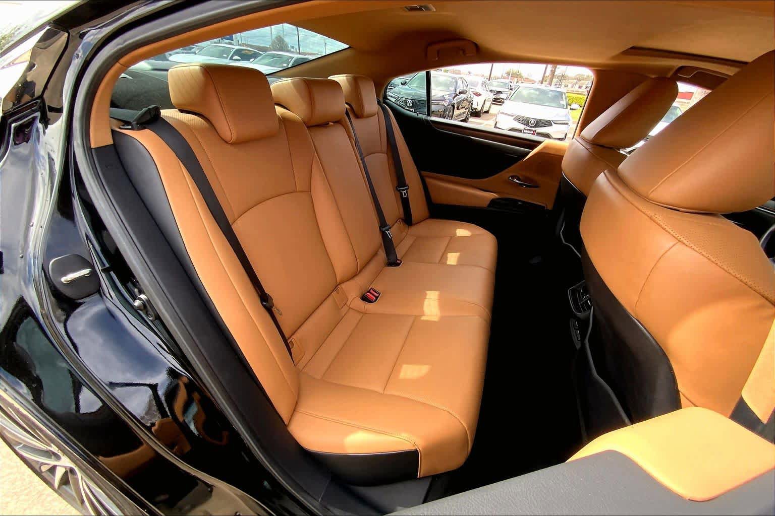 Used 2024 Lexus ES 350 w/ Premium Package FWD image 18