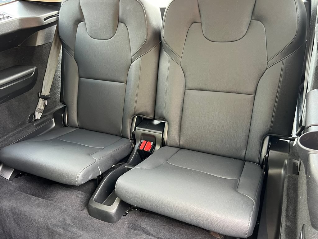 Used 2025 Volvo XC90 T8 Plus w/ Protection Package Premier AWD/4WD image 9