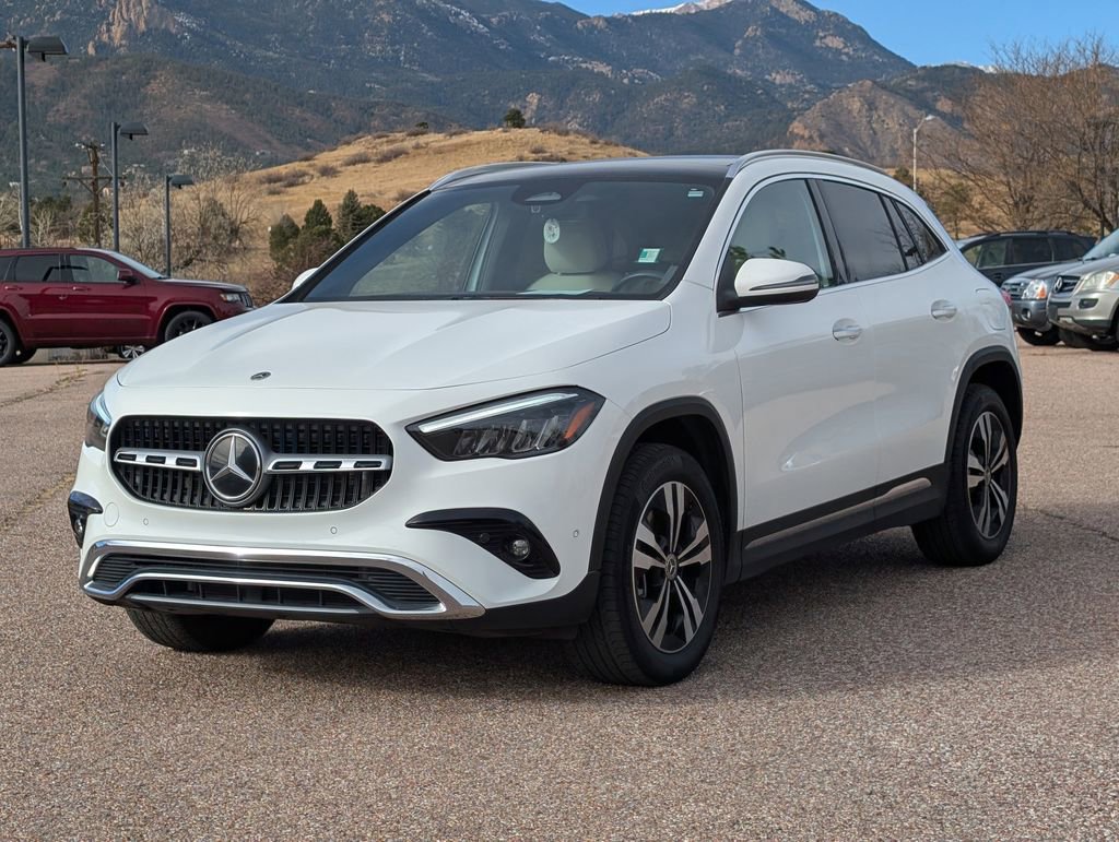 Used 2024 Mercedes-Benz GLA 250 4MATIC image 3