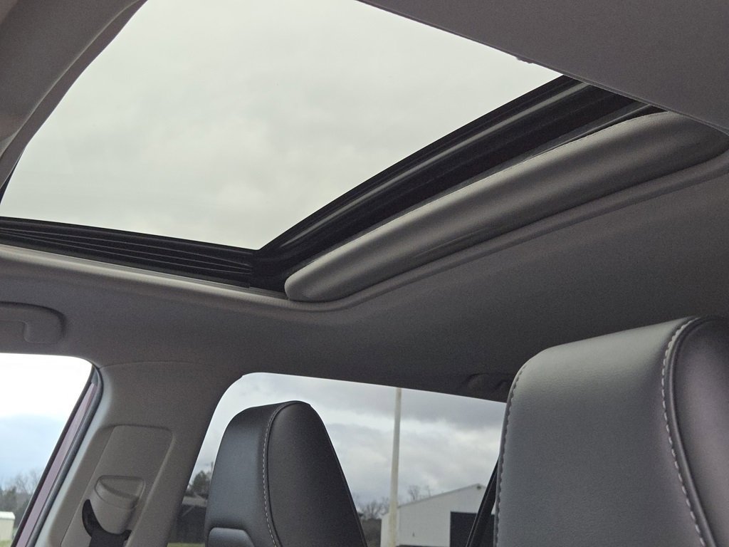 Used 2020 Toyota RAV4 Limited image 6