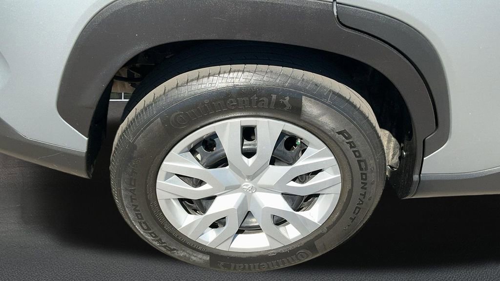 Used 2022 Toyota Corolla Cross L image 8