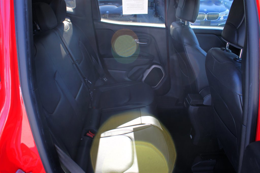 Used 2015 Jeep Renegade Limited image 23