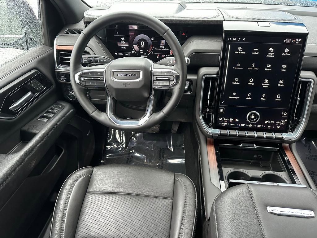 Used 2025 GMC Yukon XL Denali image 18