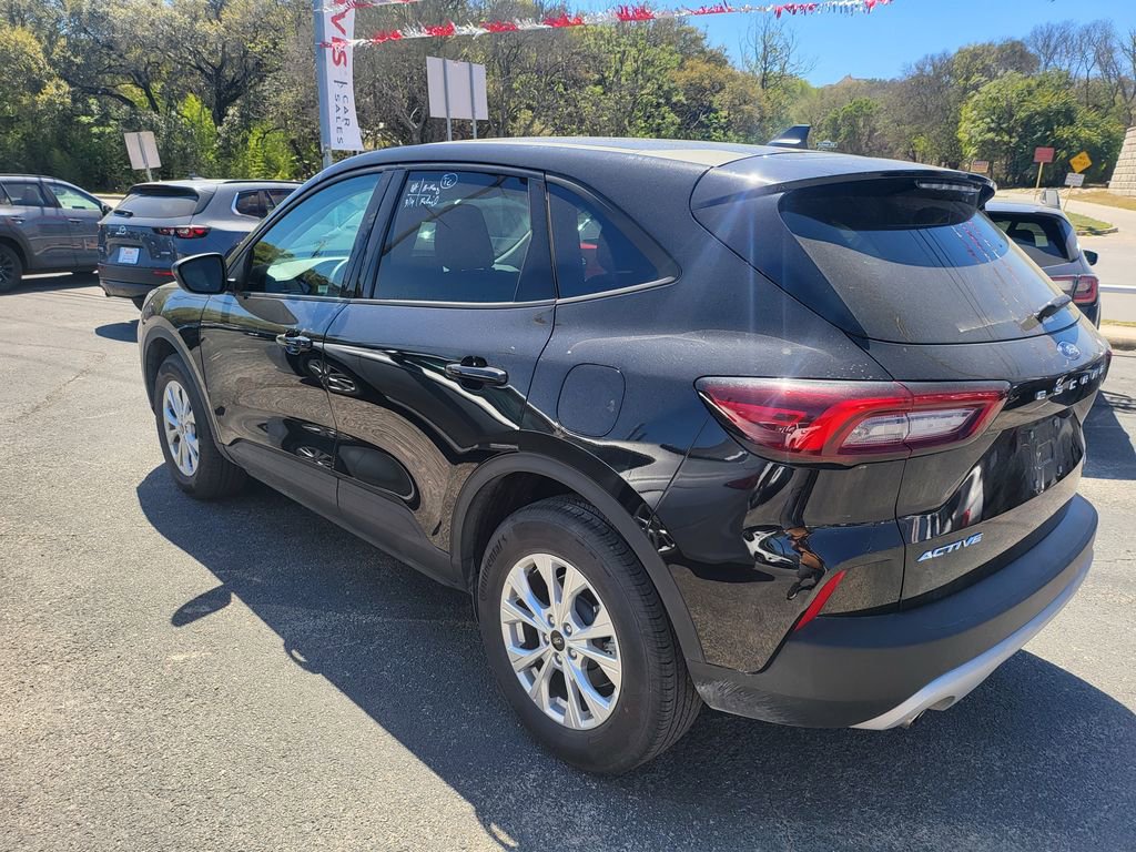 Used 2025 Ford Escape Active image 11