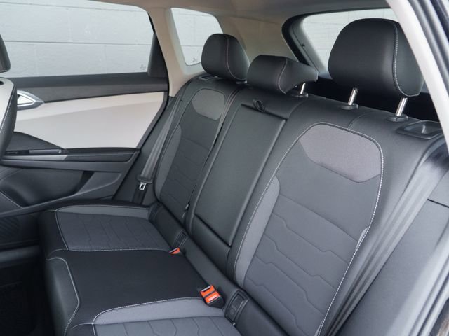 New 2026 Volkswagen Taos SE AWD/4WD image 9