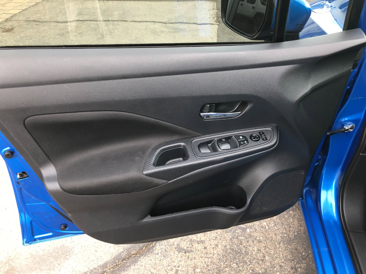Used 2021 Nissan Versa SV image 10