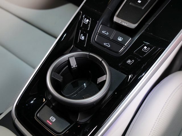 Certified 2025 Porsche 911 Turbo S AWD/4WD image 17