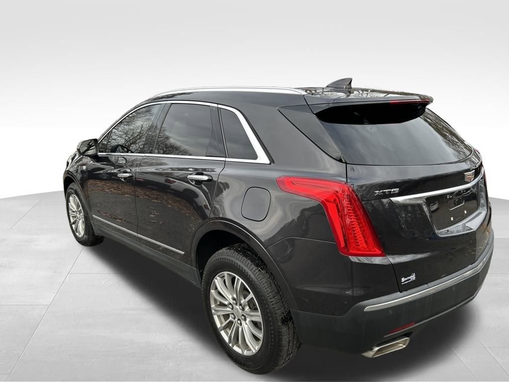 Used 2017 Cadillac XT5 Luxury w/ Driver Awareness Package image 3