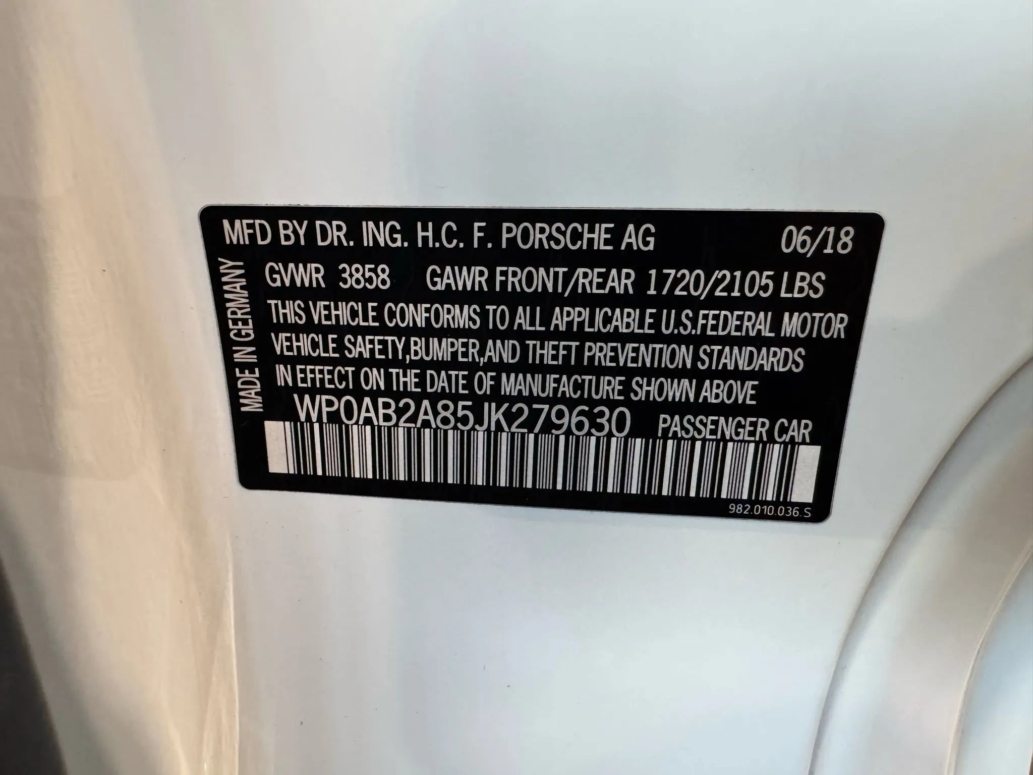 Used 2018 Porsche 718 Cayman GTS image 30