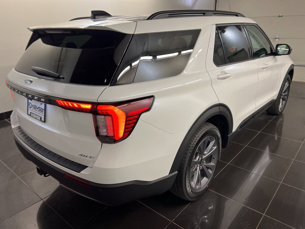 New 2026 Ford Explorer Active image 6