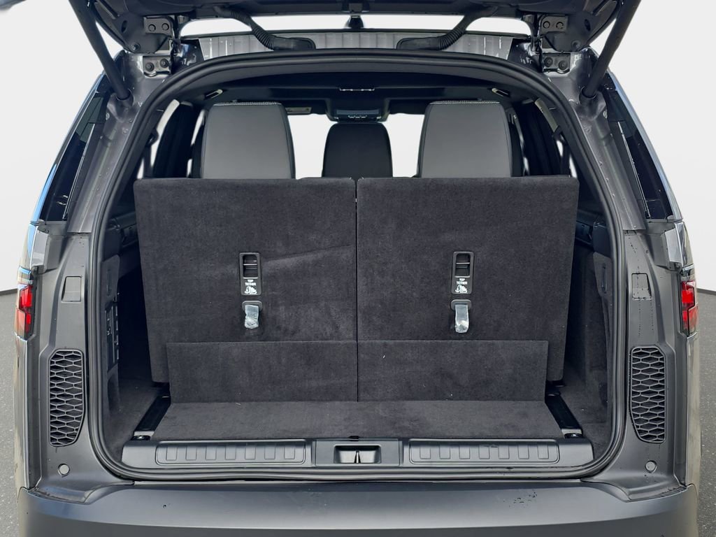 New 2026 Land Rover Discovery S AWD/4WD image 15