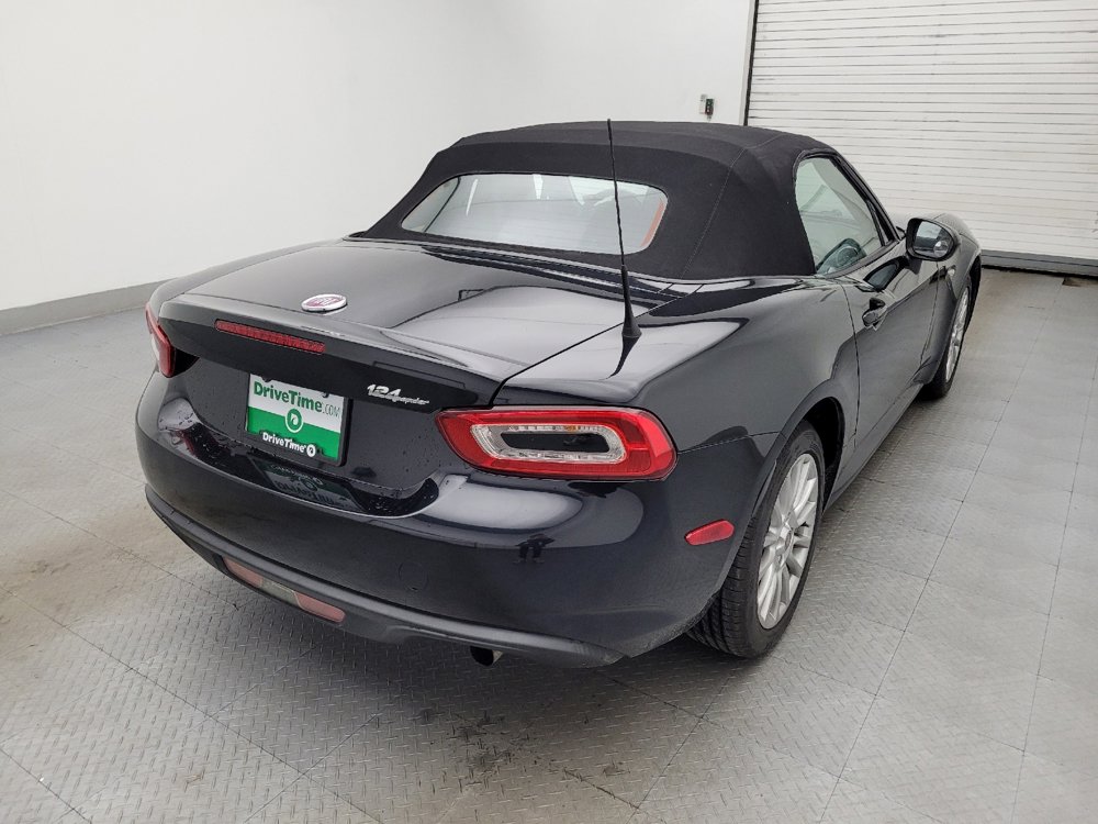 Used 2017 FIAT 124 Spider Classica image 9