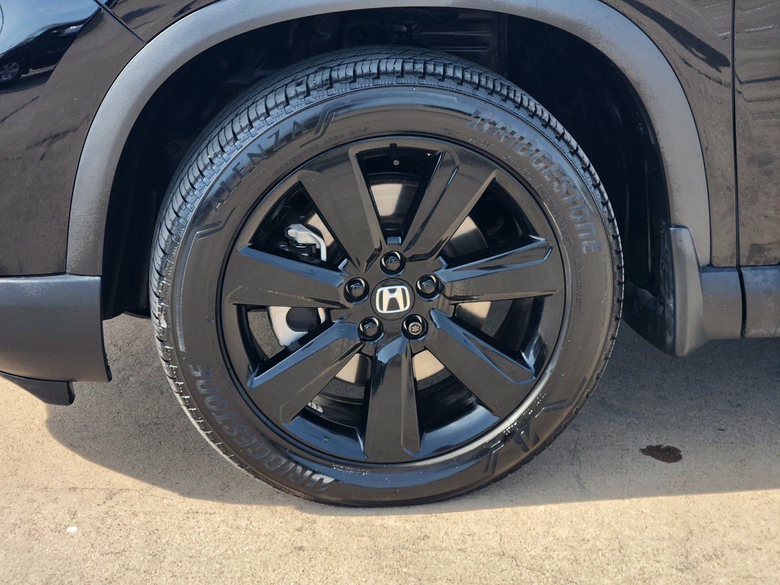 Certified 2025 Honda Pilot Black Edition image 11