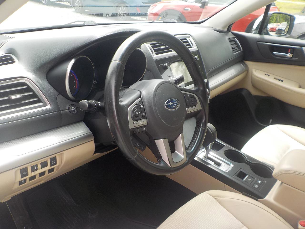 Used 2016 Subaru Outback 2.5i Premium AWD/4WD image 10