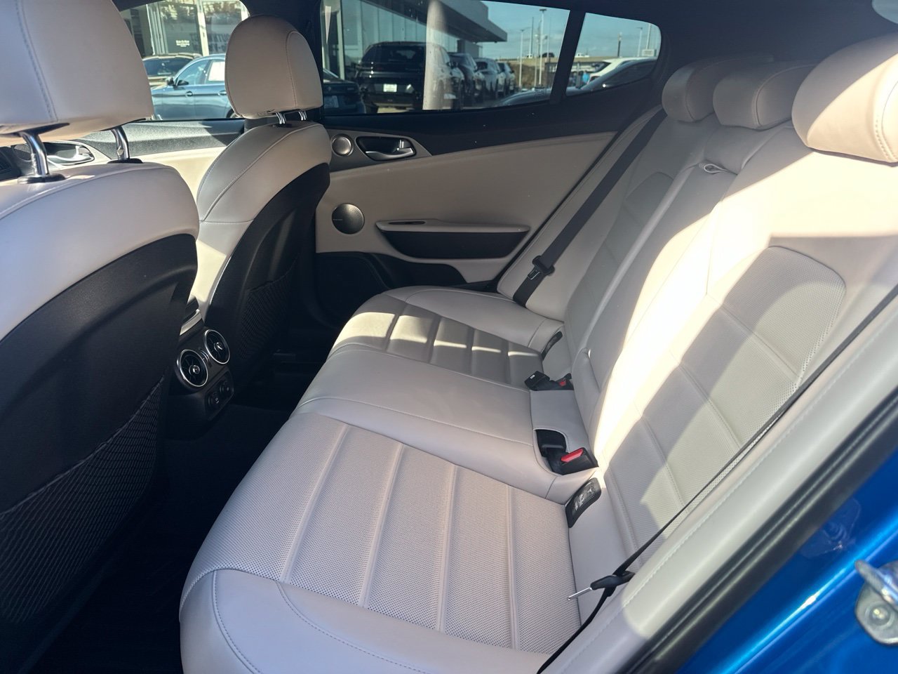 Used 2018 Kia Stinger GT2 AWD/4WD image 11