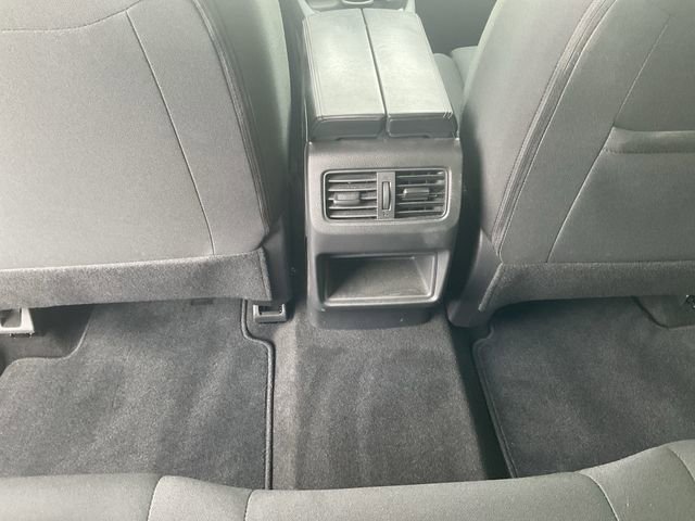 Used 2023 Nissan Rogue S image 27