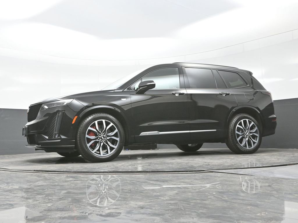 Certified 2025 Cadillac XT6 Sport w/ Platinum Package AWD/4WD image 23