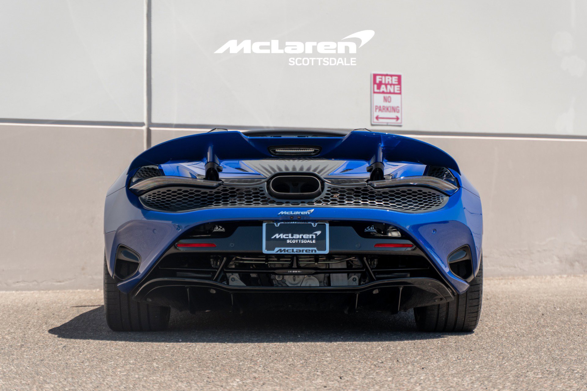 Used 2024 McLaren 750S Spider RWD image 6
