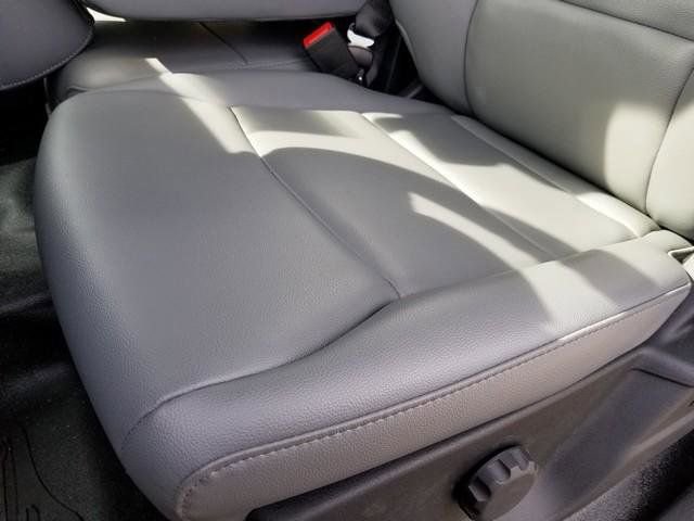 New 2025 Ford F550 4x4 Regular Cab Super Duty image 21