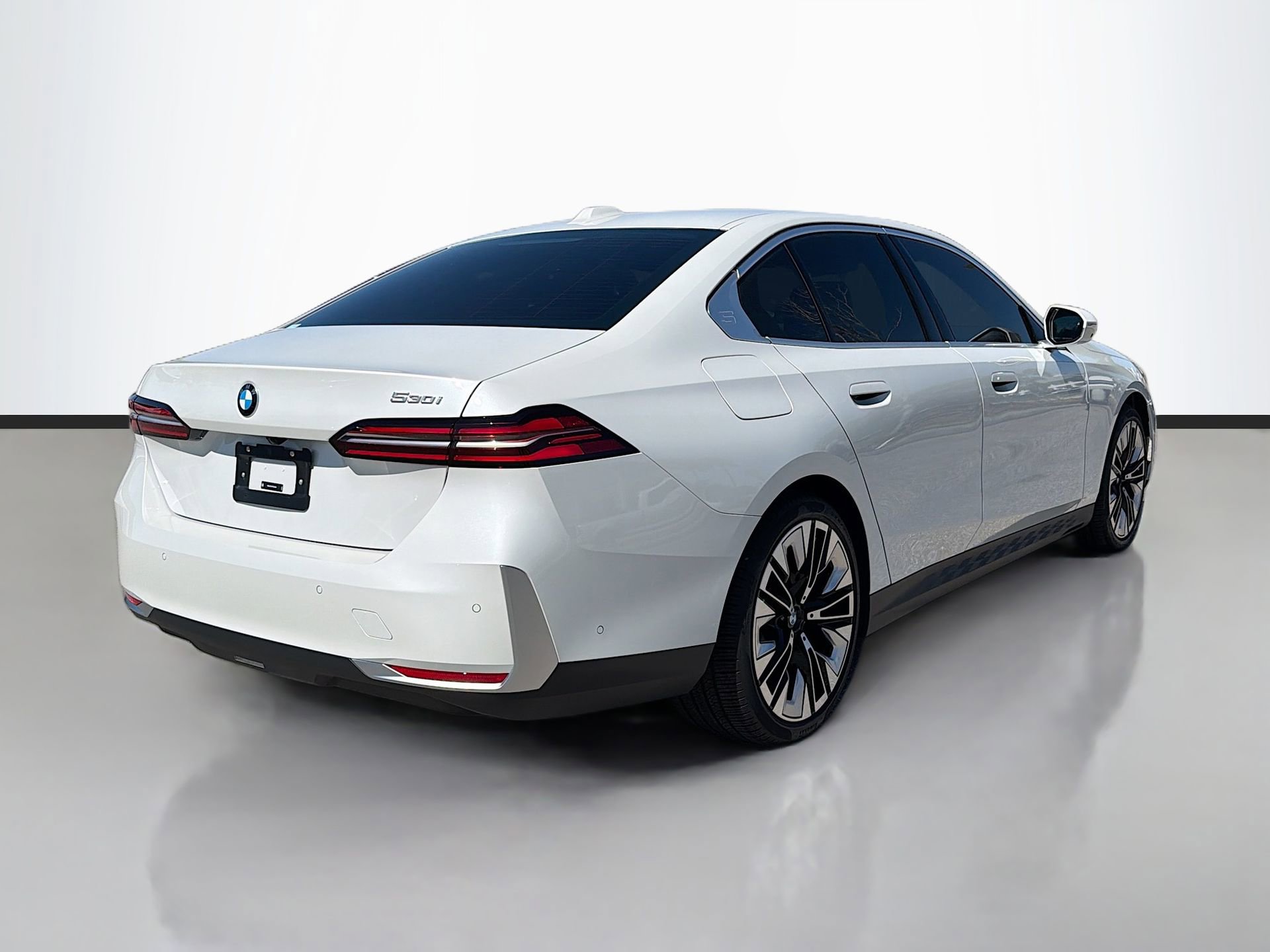 Used 2026 BMW 530i w/ Premium Package image 4