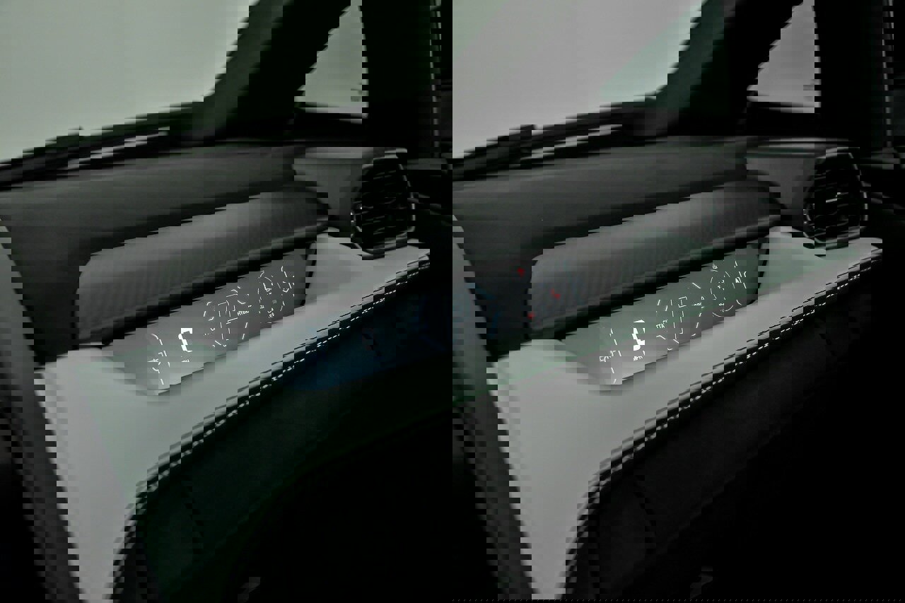 Used 2024 Lamborghini Revuelto image 42