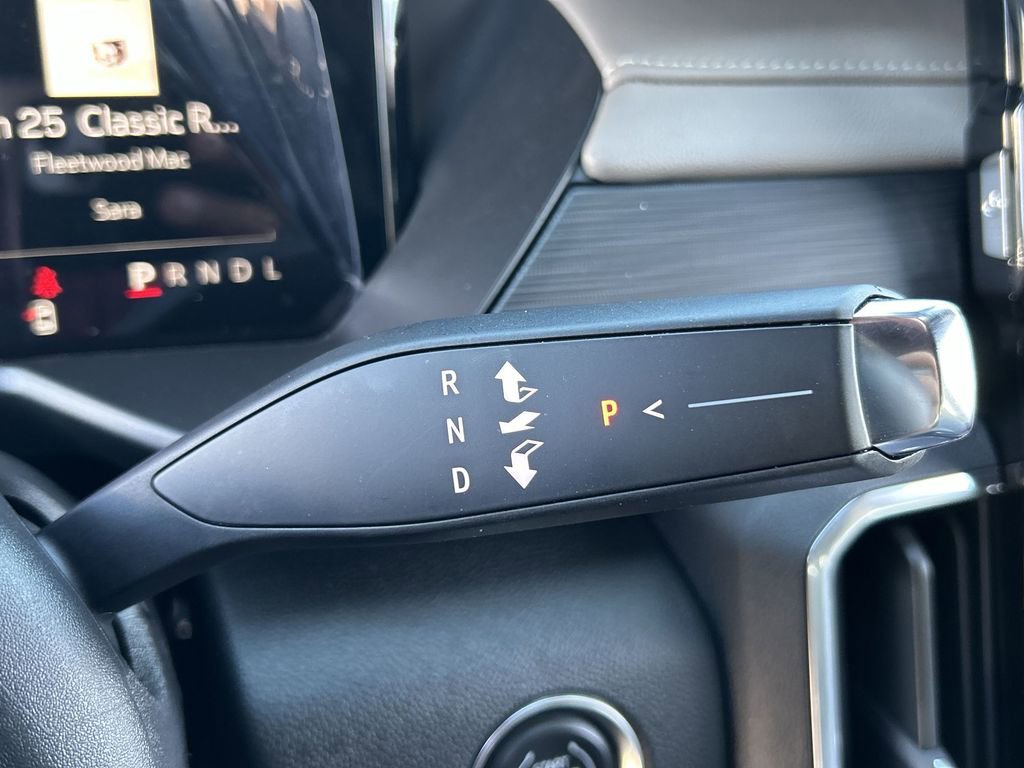 New 2025 GMC Acadia Elevation image 16