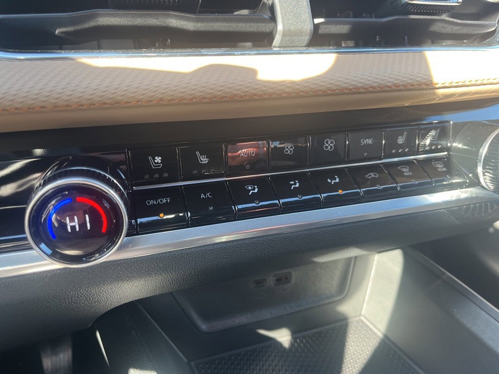 New 2026 Chevrolet Equinox ACTIV w/ Convenience Package III image 23