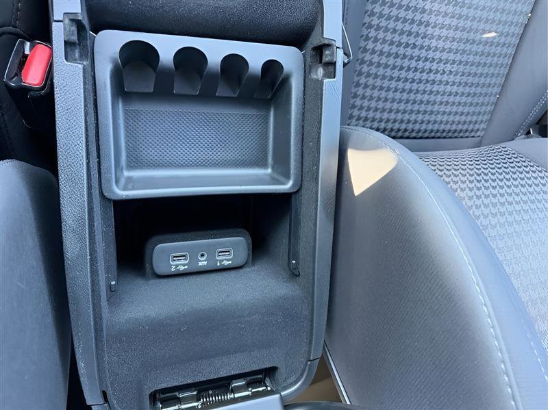 Used 2019 Dodge Charger GT w/ Blacktop Package image 30