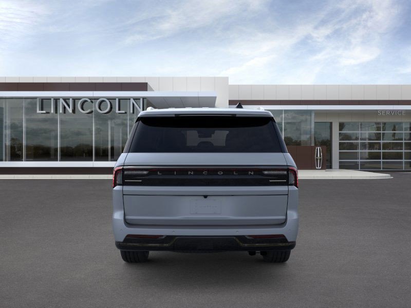 New 2025 Lincoln Navigator L Reserve AWD/4WD image 5