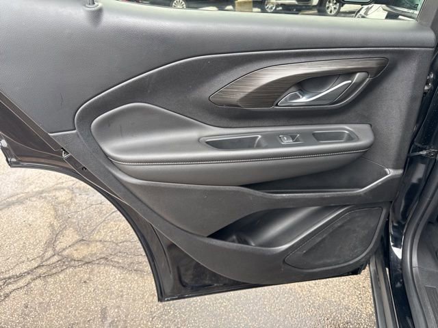 Used 2023 GMC Terrain SLE image 17