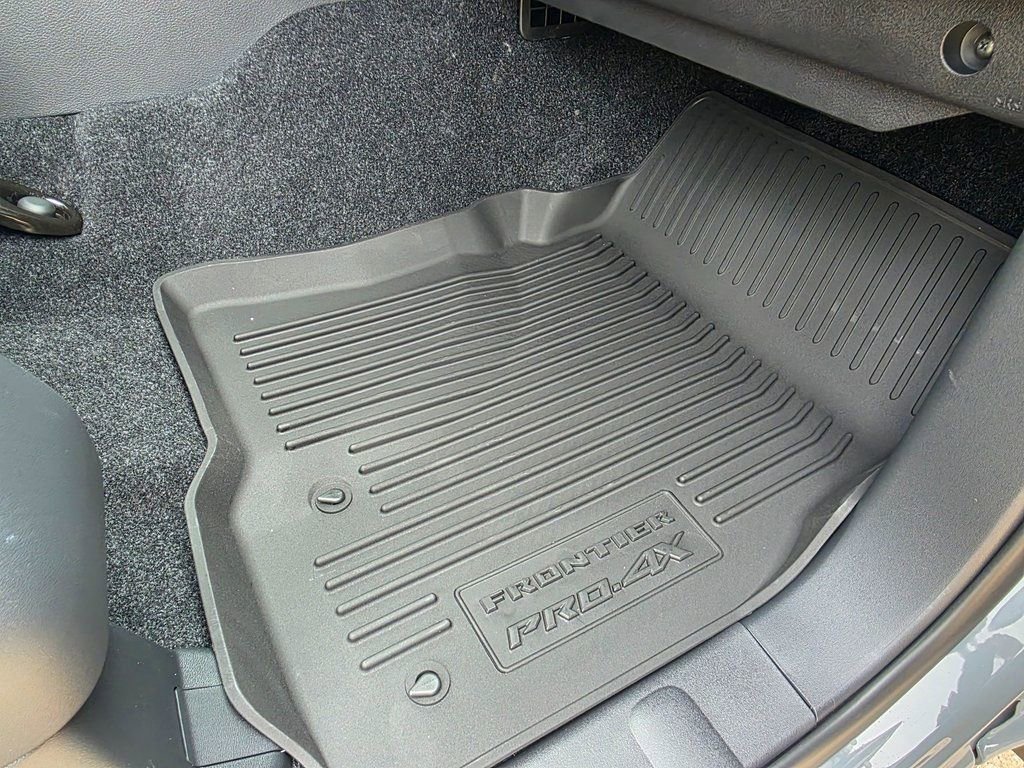 New 2026 Nissan Frontier PRO-4X w/ Pro-4x Convenience Package image 11