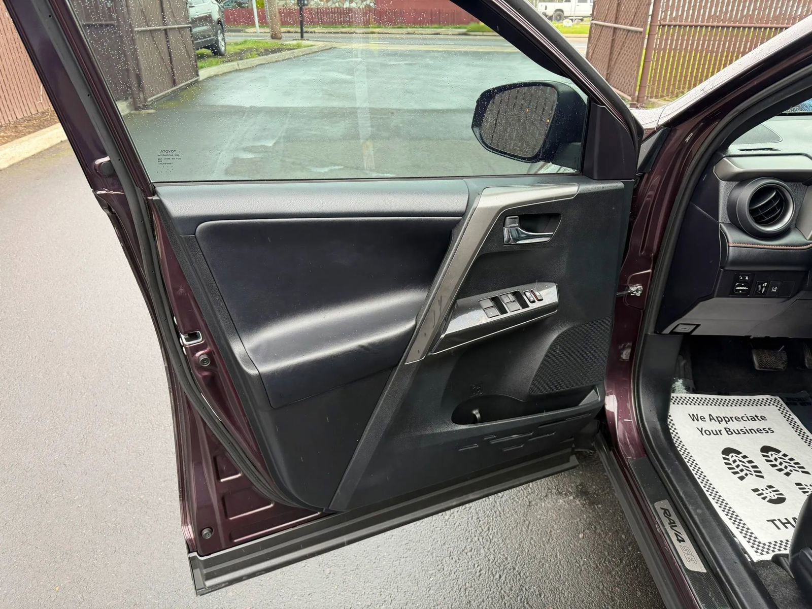 Used 2017 Toyota RAV4 SE w/ Power Special Value Package AWD/4WD image 10