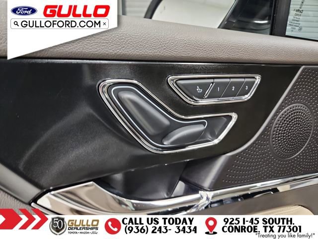Used 2023 Lincoln Corsair Reserve image 21
