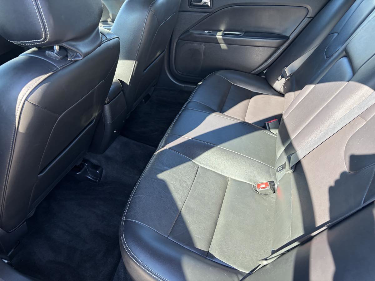 Used 2012 Ford Fusion SEL image 18