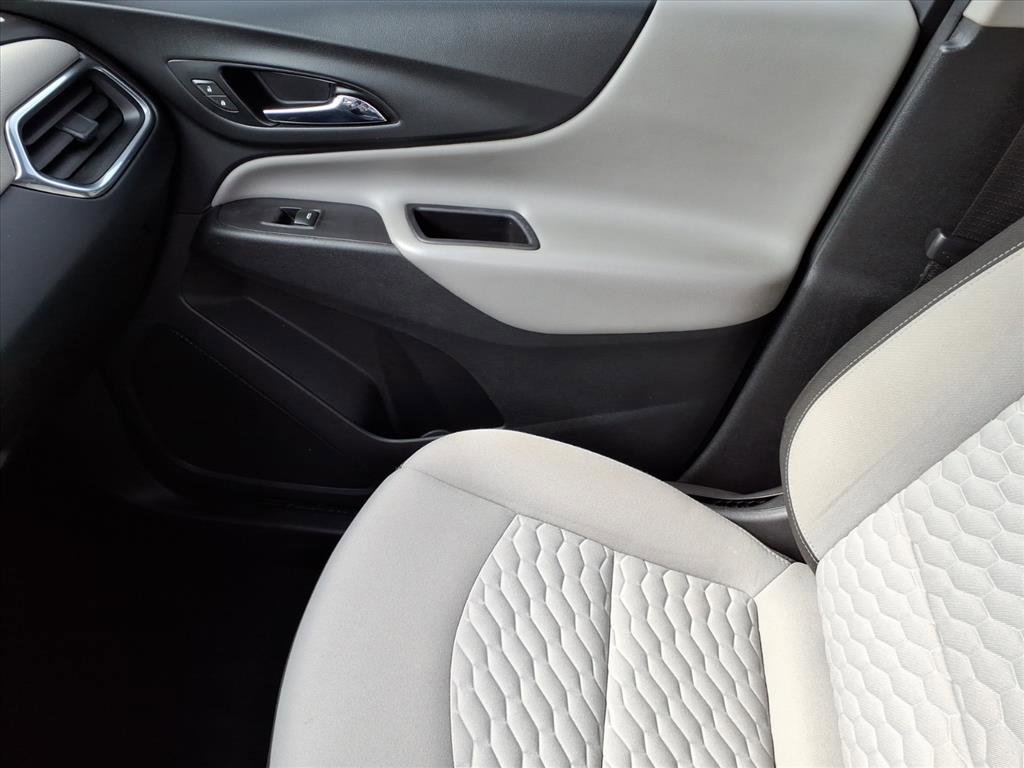 Used 2021 Chevrolet Equinox LS w/ LS Convenience Package image 31