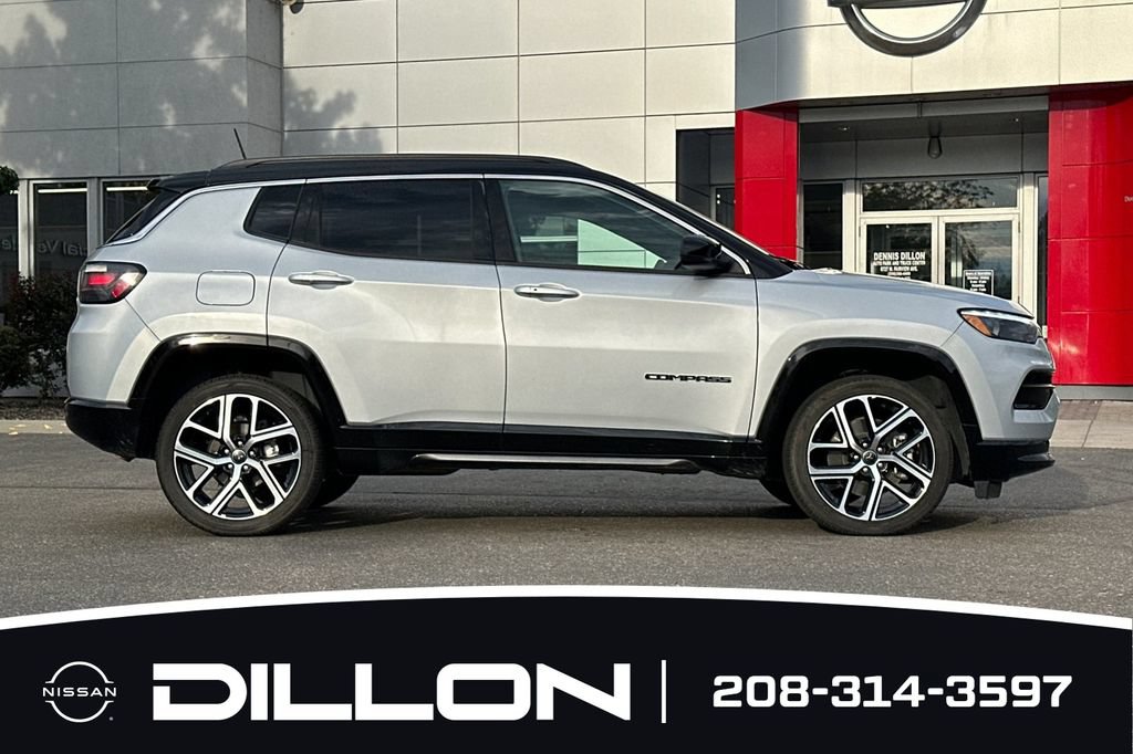 Used 2025 Jeep Compass Limited w/ Elite Group AWD/4WD image 3
