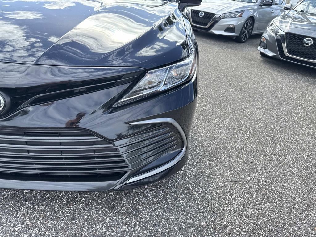Used 2024 Toyota Camry LE image 10