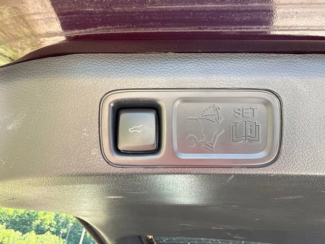 Used 2023 Lincoln Navigator Reserve AWD/4WD image 22