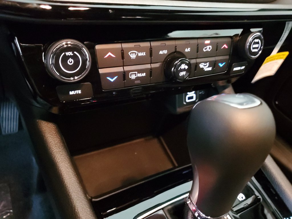 New 2026 Jeep Compass Trailhawk AWD/4WD image 19